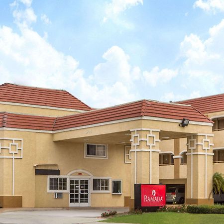Ramada By Wyndham Ontario Hotel Exterior foto