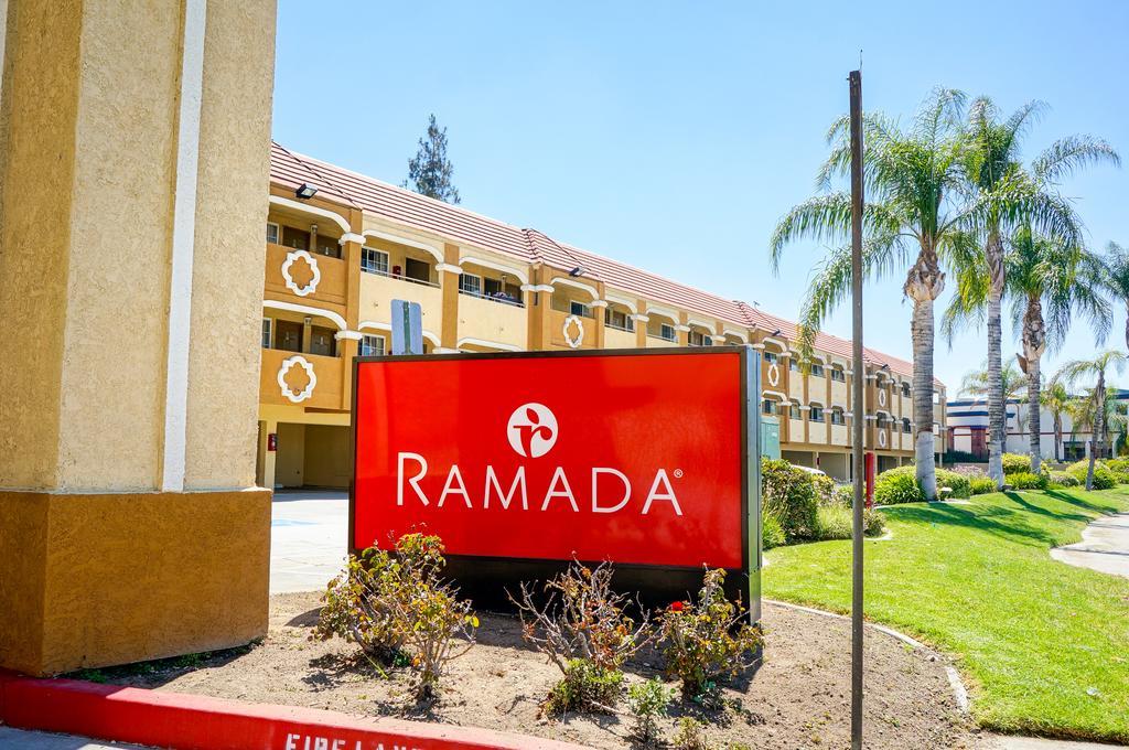 Ramada By Wyndham Ontario Hotel Exterior foto