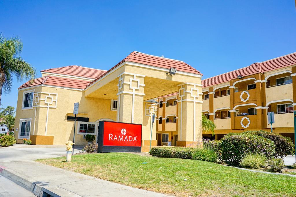 Ramada By Wyndham Ontario Hotel Exterior foto